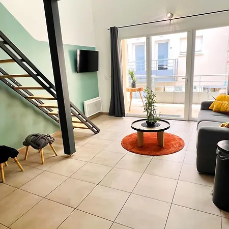 2 Hyper Centre D'agen Avec Garage Et Terrasse